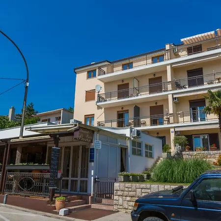 Apartament Ivanka 1 - Hr-02419-01 By Interhome *